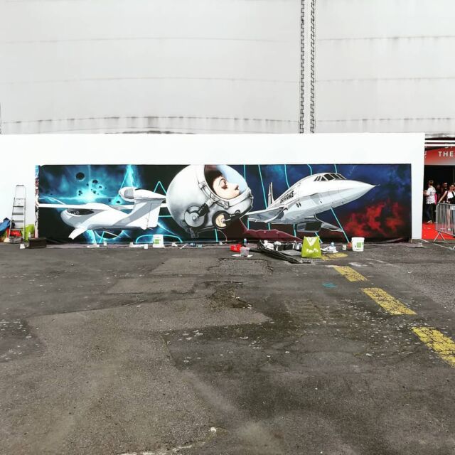 Salon du Bourget avec HetaOne. #parisairlab #salondubourget #graffiti #streetartist #concorde #cosmonaute