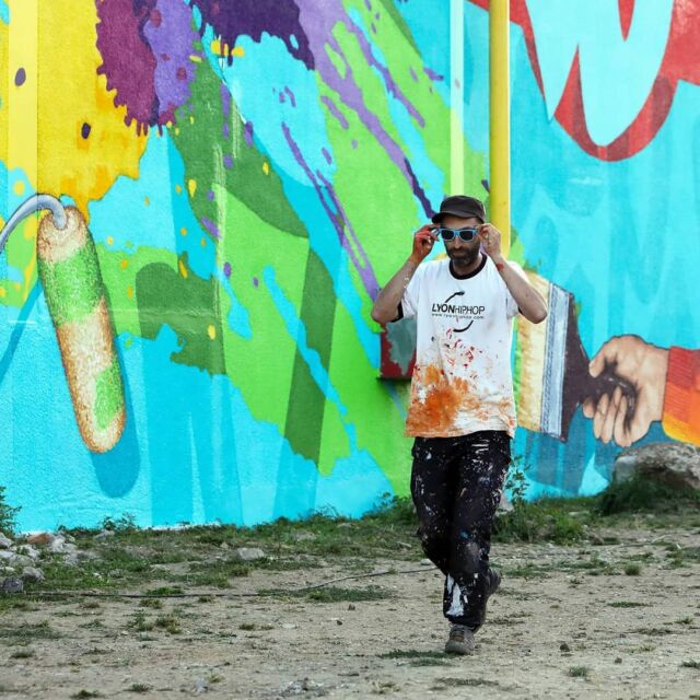 Pendant près de 6 semaines nous avons réalisé une fresque monumentale sur un des murs de la papeterie Canson. La vidéo est prête elle arrive bientôt. 
artistes :
@monsieurs6381 @hetaone @filipe_toner. @dagsonsilva  photo:
@lyonhiphop  #canson #darlerrowney #mural #muraliste #muralistes #muralist #muralists #graffiti #graffitiartist #graffitiartists #graffitiporn #graffitiartistry #streetart #streetarteverywhere #streetartistry #streetartist #streetartglobe #streetartlovers #streetartofficial #streetartandgraffiti #streetartists #streetartiseverywhere #streetartworldwide #streetartfrance