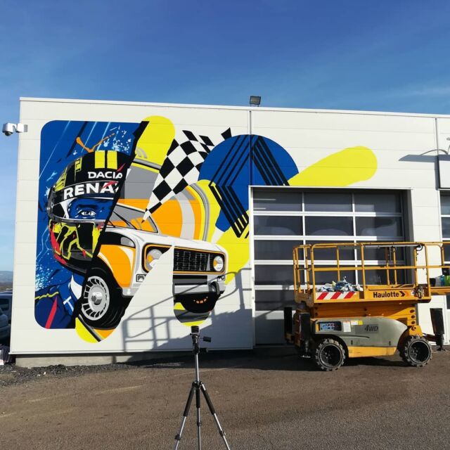 Projet terminé aujourd'hui. Merci à @cotegarage pour son accueil. Concession Renault de St Germain Laval.
Les artistes :
@monsieur_s_art et @hetaone
#mural #yellow #wall #streetart #vehicle #art #design #automotivedesign #graphics #graffiti #asphalt #car #facade #artist #illustration #artoftheday #creative #renaultsport #abstracto #stayabstract #photography #paper #pencil #picture #instaartist #gallery #sketchbook #instapic #graphic #photooftheday